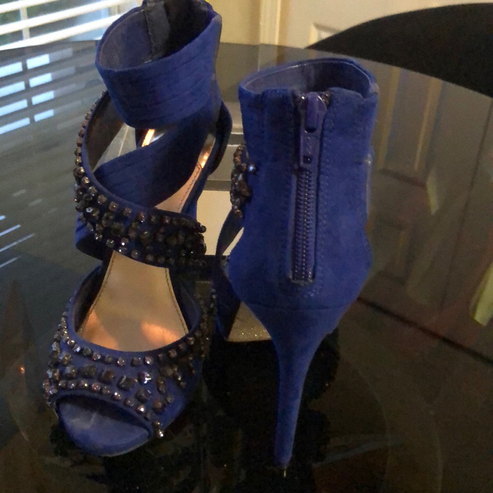 Shoes - Picture 2 of 3